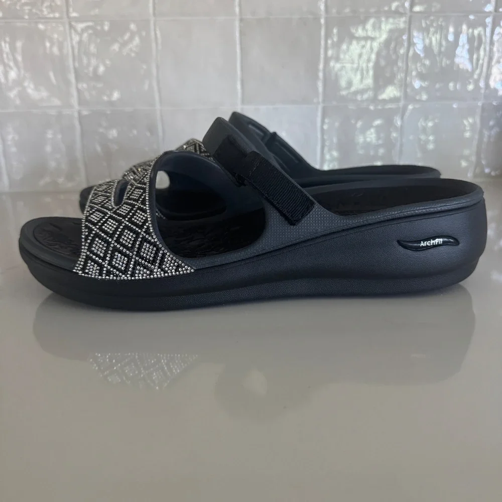 Skechers Foamies Arch Fit Footsteps Sandals Women 11 Black Rhinestone NEW